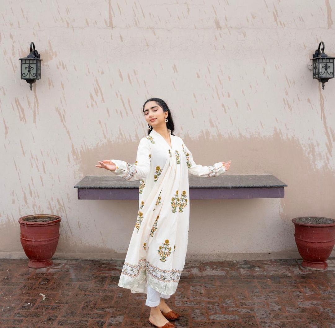 3 Pc Women's Stitched Katan Silk Block Printed Maxi Suit