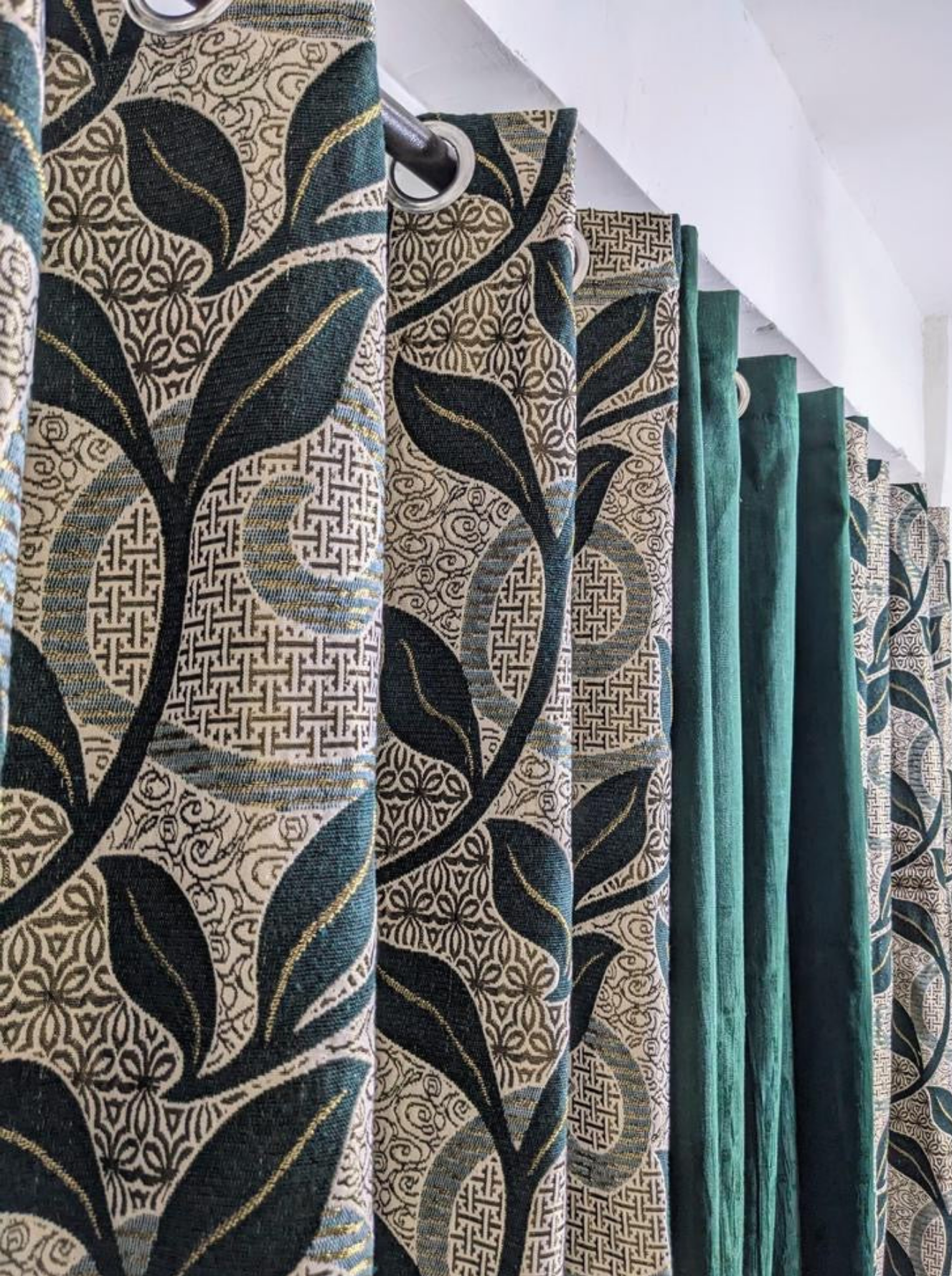 3 Pcs Velvet Jacquard Curtains for Home use or others