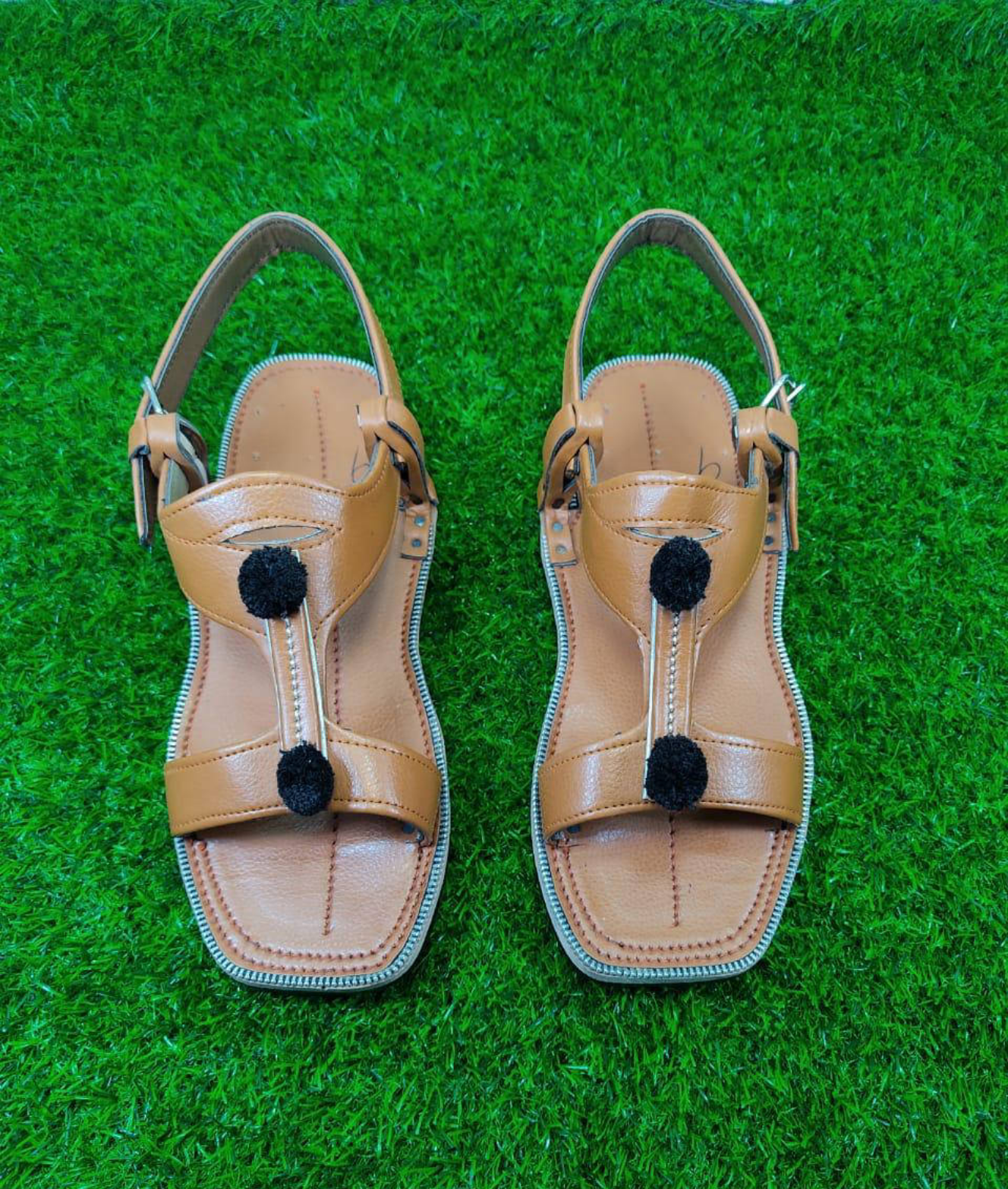 Leather Hand Made Bannu Chappal For Men