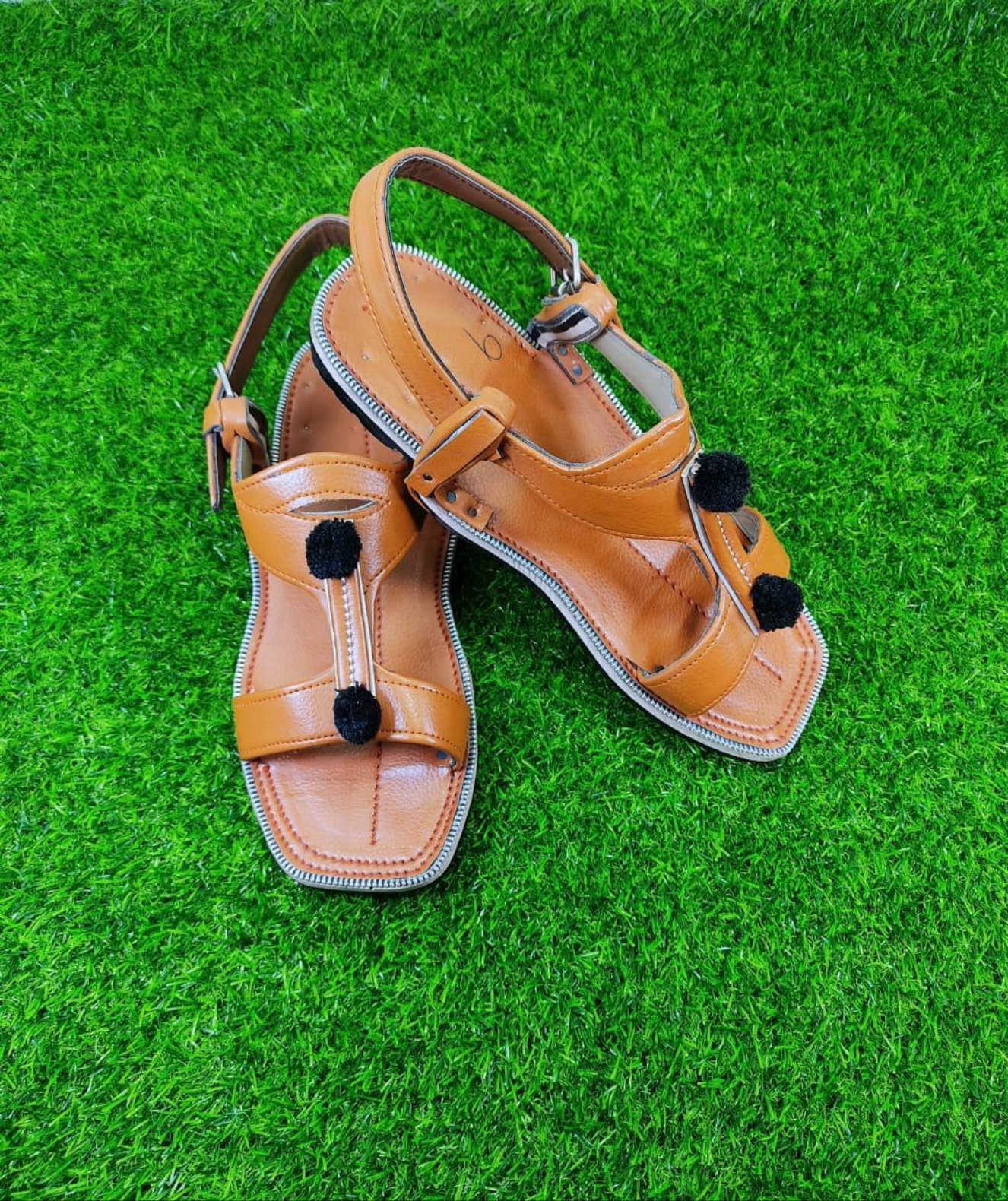 Leather Hand Made Bannu Chappal For Men