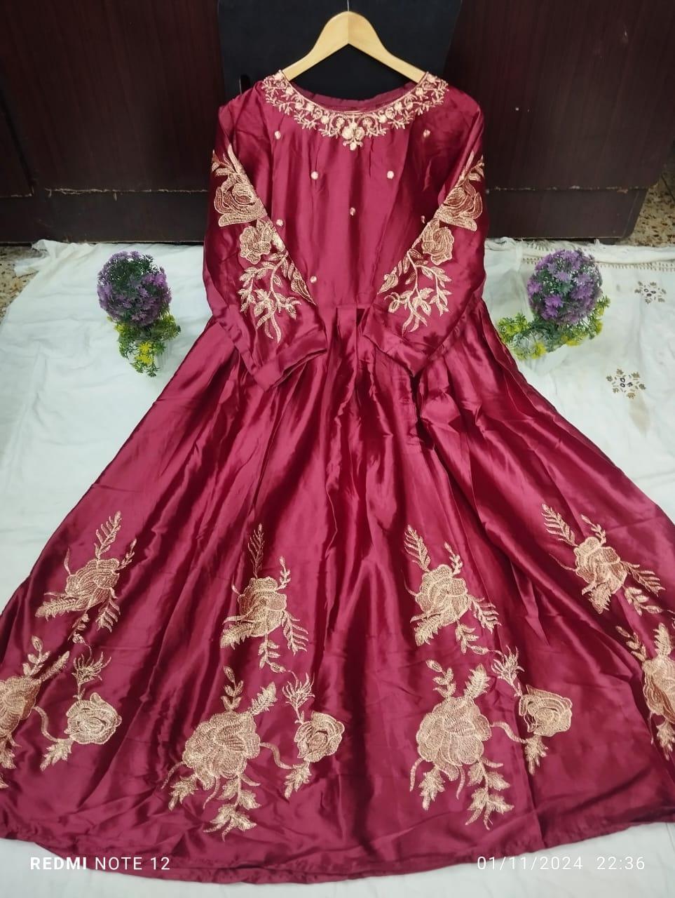 1 Pcs Women's Stitched Linen Embroidered Maxi